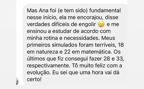 Mensagem de aluna dizendo que a mentora Ana foi fundamental e mostrando a evolução nos simulados